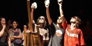 El fluo vuelve a invadir la escena local