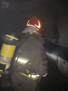 Un incendio en un geriátrico obligó a evacuar a 28 adultos mayores durante la madrugada