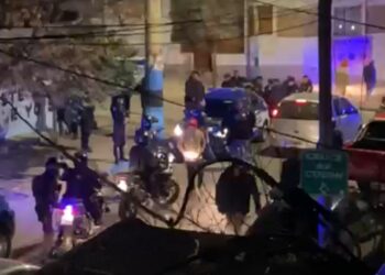 Barras de Belgrano se enfrentaron a tiros en las inmediaciones de la cancha de Alberdi