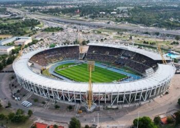 Talleres y River se enfrentan este miércoles en el Kempes con ambas hinchadas presentes