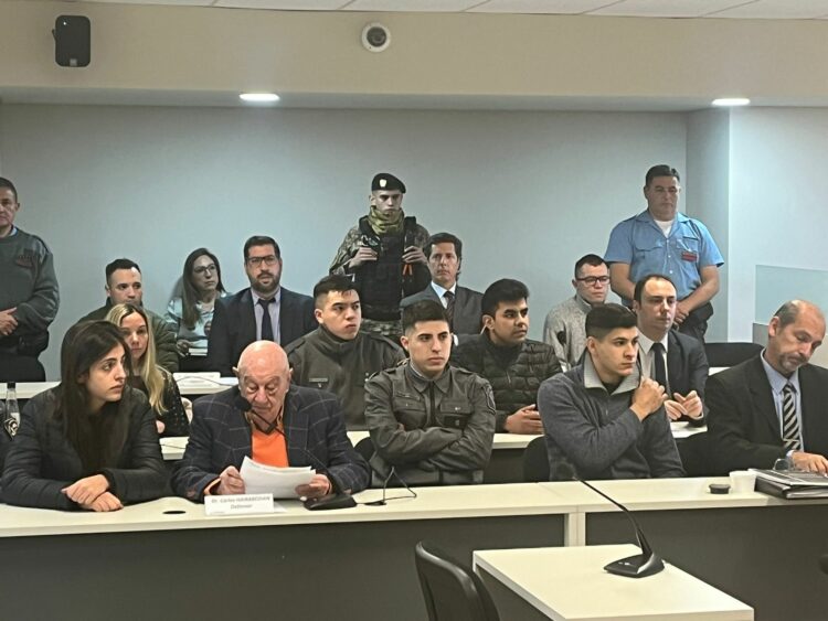 Crimen del arquitecto Flehr: el fiscal solicitó perpetua para su hija Irina y otros tres acusados