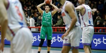 Atenas abrochó a Juan Cruz Oberto