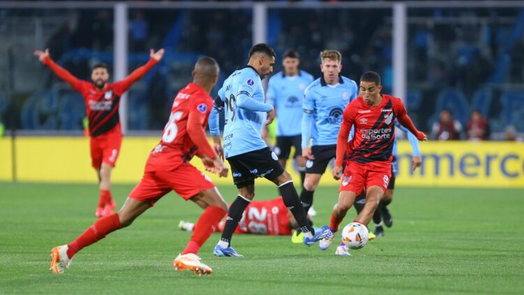 Belgrano quedó eliminado en octavos de final ante Athletico Paranaense