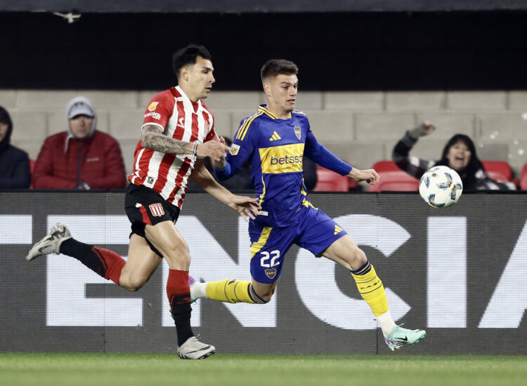 En un final con polémica, Boca igualó ante Estudiantes