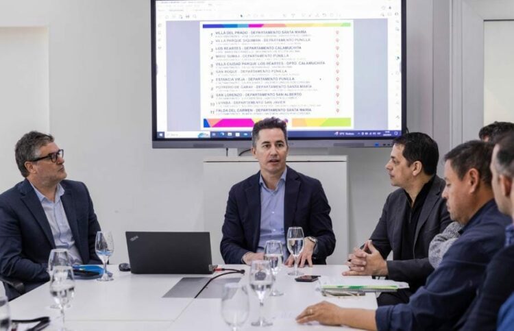 Manuel Calvo, Ministro de Gobierno en la reunión junto a los jefes comunales.