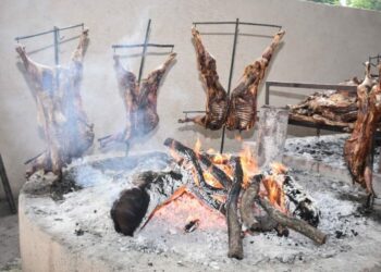 La fiesta del cordero serrano en Tanti cumple diez años