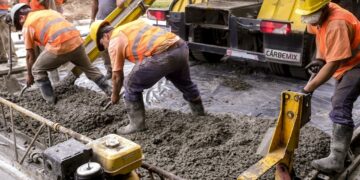 Una empresa de Grupo Roggio no pagó intereses en dólares y negocia con acreedores