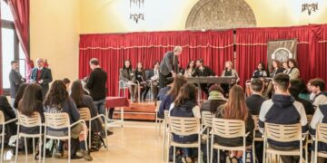 Estudiantes del Monserrat simularon un juicio penal con jurados populares
