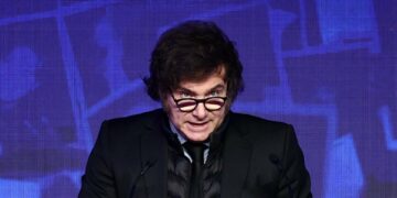 El jefe de Estado reglamentó algunos tramos de la Ley Bases
