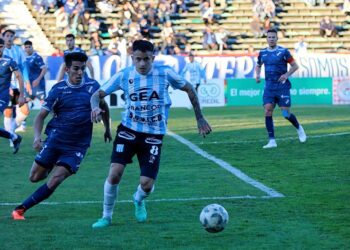 Racing cayó ante Alvarado