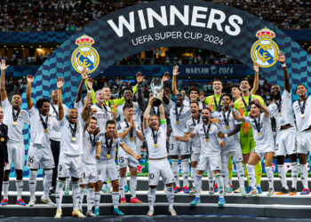 Debut soñado y título para Mbappé