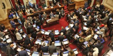 El Gobierno sufrió otro golpe político en el Congreso: el Senado sancionó la nueva movilidad jubilatoria