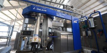 Córdoba tiene el único tambo robotizado con fines educativos