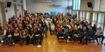 La UEPC aceptó la paritaria pese al rechazo de la Capital