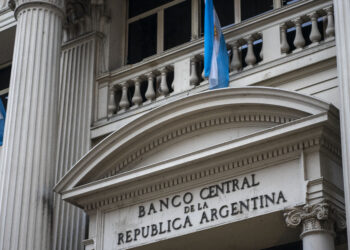 El Banco Central confirmó que envió parte de las reservas de oro al exterior