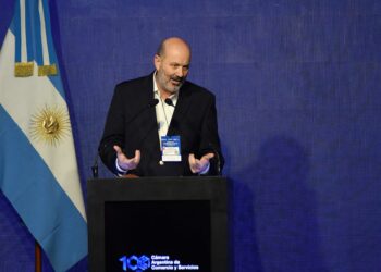 Sturzenegger sobre la reforma laboral: «Van a poder diseñar el sistema de despidos que quieran»