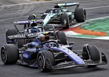 Colapinto debutó con una gran actuación en Italia y terminó 12°