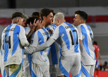 La Selección ya está en Colombia y así podría ser el 11 titular de mañana