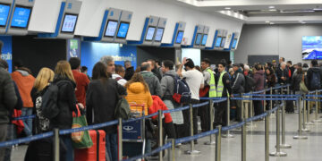 Más de 300 vuelos y 37.000 pasajeros se verán afectados por el paro de aeronáuticos