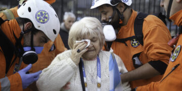 Tensión e incidentes frente al Congreso tras la confirmación del veto de Milei