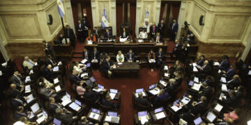 El cuestionamiento del Gobierno al kirchnerismo y al radicalismo por el rechazo al DNU: «Lo peor del pasado»