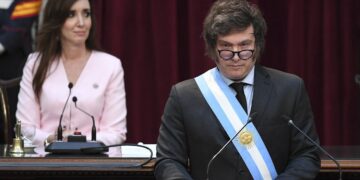 Por cadena nacional, Milei presenta el Presupuesto 2025 en el Congreso