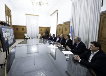 Francos y Caputo se reunieron con gobernadores por el Presupuesto 2025