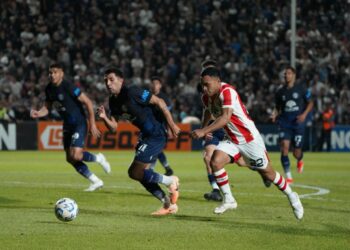 Instituto se trajo un empate de Mendoza