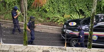 Tensión en la Embajada argentina en Caracas: denuncian asedio de «agentes armados y encapuchados»