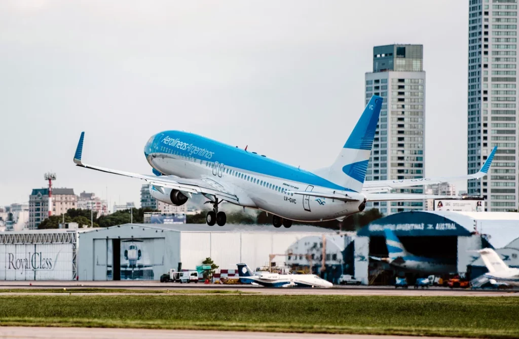 Diputados comenzará a debatir el miércoles la privatización de Aerolíneas Argentinas