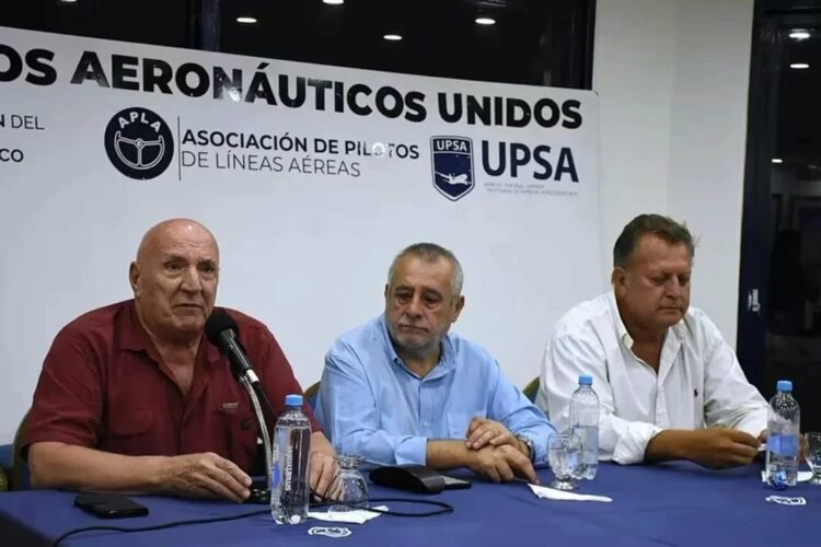 Los gremios rechazan la "esencialidad" del servicio y lanzan una advertencia al Gobierno