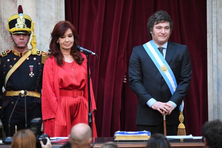 Fuerte cruce público entre Javier Milei y Cristina Kirchner