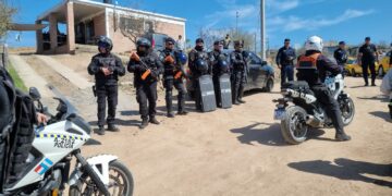 Desarticularon una fiesta clandestina en Estancia Vieja con más de 300 personas