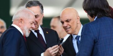 El Tribunal Supremo de Brasil ratificó la suspensión de X