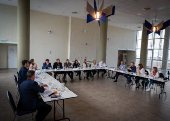 La Defensoría del Pueblo, el ERSEP y Defensa del Consumidor conformarán una mesa para atender a ciudadanos