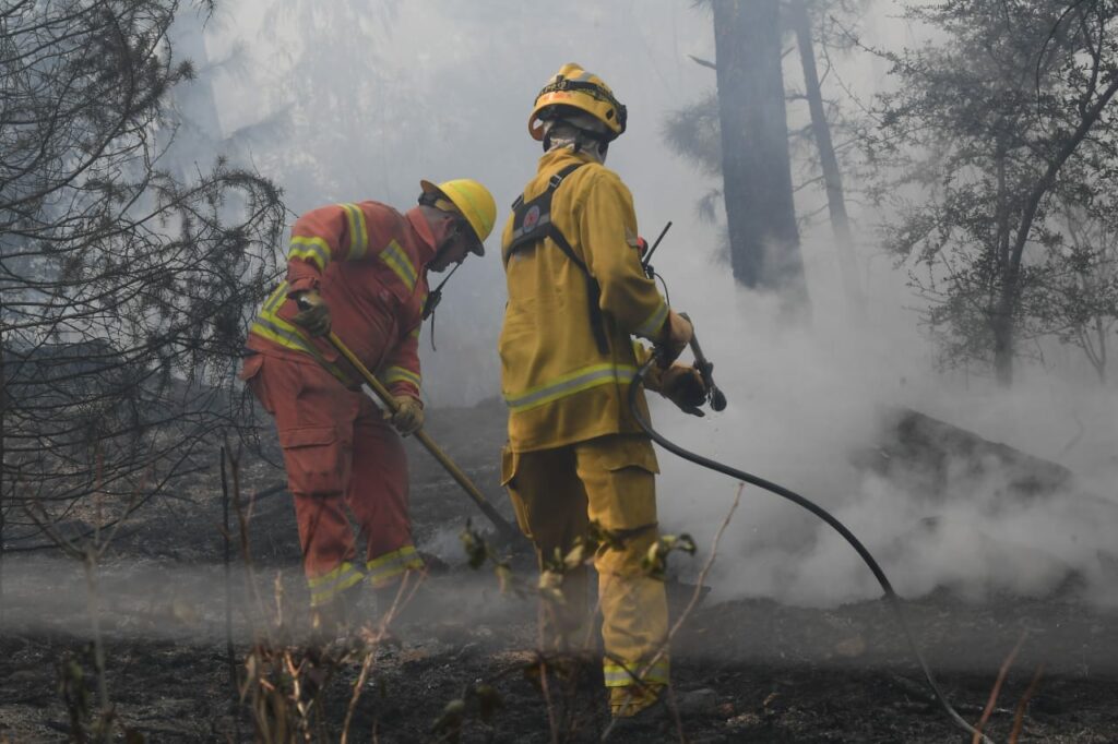 Continúan activos los focos de incendio en Capilla del Monte, Salsacate y Villa Berna