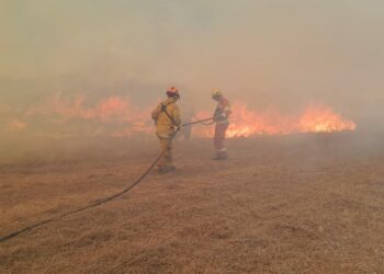 Incendio en La Calera avanza con un frente de 500 metros