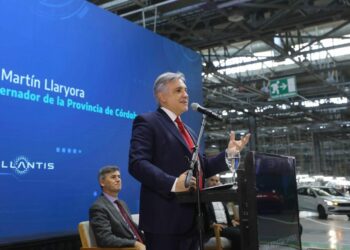 Llaryora celebró la inversión de Stellantis: «Es la noticia industrial más importante de la Argentina»