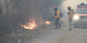 El incendio de La Mezquita quedó circunscripto y se habilitó la autopista Córdoba – Carlos Paz