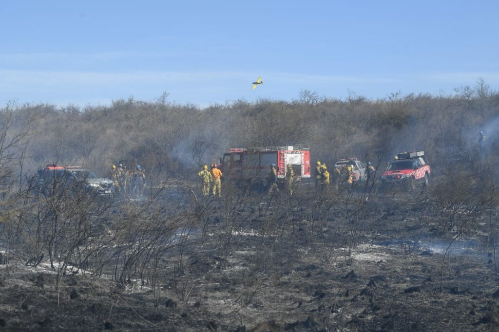 Se logró contener el incendio en La Calera pero advierten por faltas de lluvias y sequía