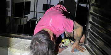 Insólito: entró a robar a una casa y quedó atrapado entre las rejas de una ventana