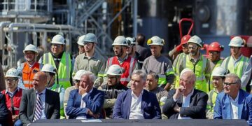 Llaryora reiteró el pedido para elevar el corte de biocombustibles al 25%
