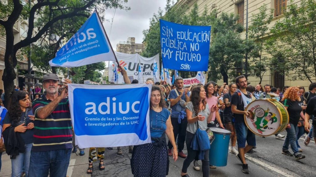 Los docentes de la UNC lanzan un plan de acción de cara al tratamiento del financiamiento universitario en el Senado