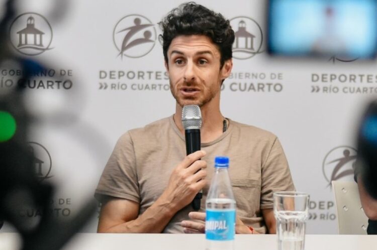 Aimar disertó en la capacitación para entrenadores