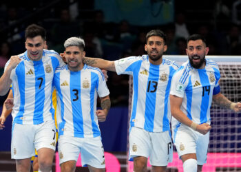 Argentina goleó y se metió en semifinales del Mundial