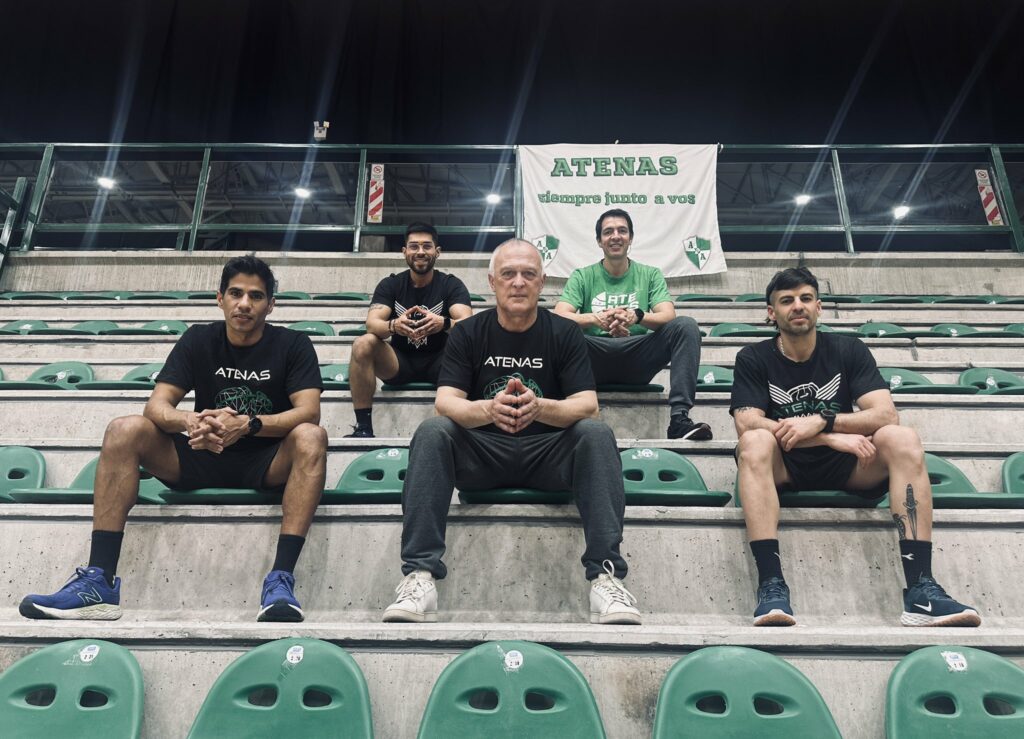 La pretemporada de Atenas, en los ojos de su equipo físico