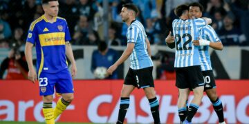 Boca cayó ante Racing en Avellaneda y quedó a seis puntos de Vélez