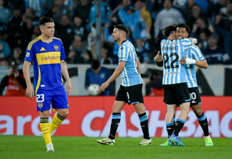 Boca cayó ante Racing en Avellaneda y quedó a seis puntos de Vélez