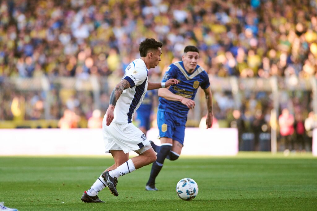 Con uno menos y sobre el final, Talleres se lo empató a Rosario Central