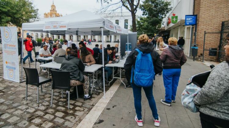 El Defensor del Pueblo acercará sus trámites a la Plaza San Martín